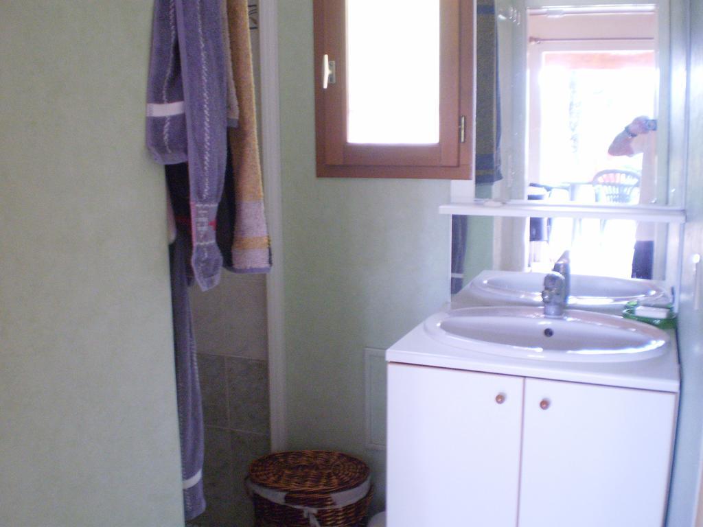 Gite Les Roziers Montmurat Habitación foto
